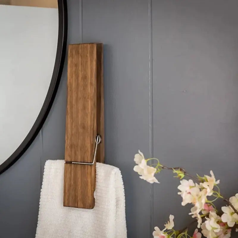 Towel Holder with Clothespins for Bathroom Use | ribuella