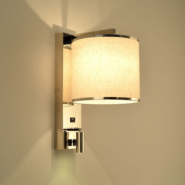 Nowoczesne złote lampy ścienne, eleganckie wykończenie, ciepłe światło, wyrafinowany klosz, kompatybilne z żarówkami