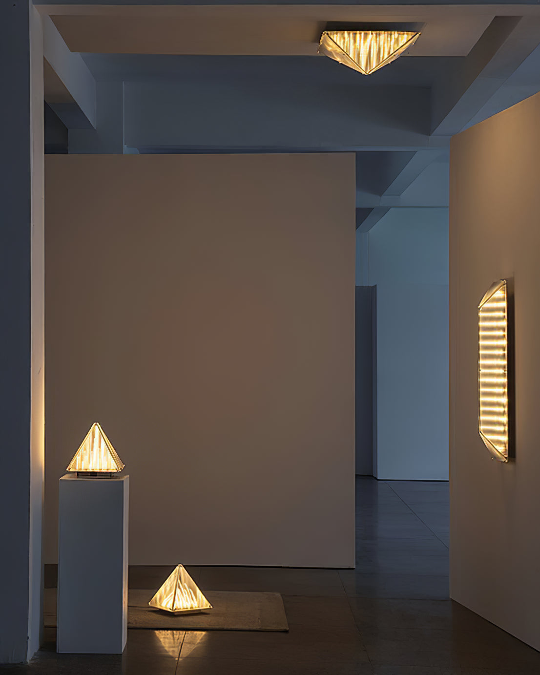 Fragment Table Lamp Modern Triangle Geometry Integrated Led Lighting