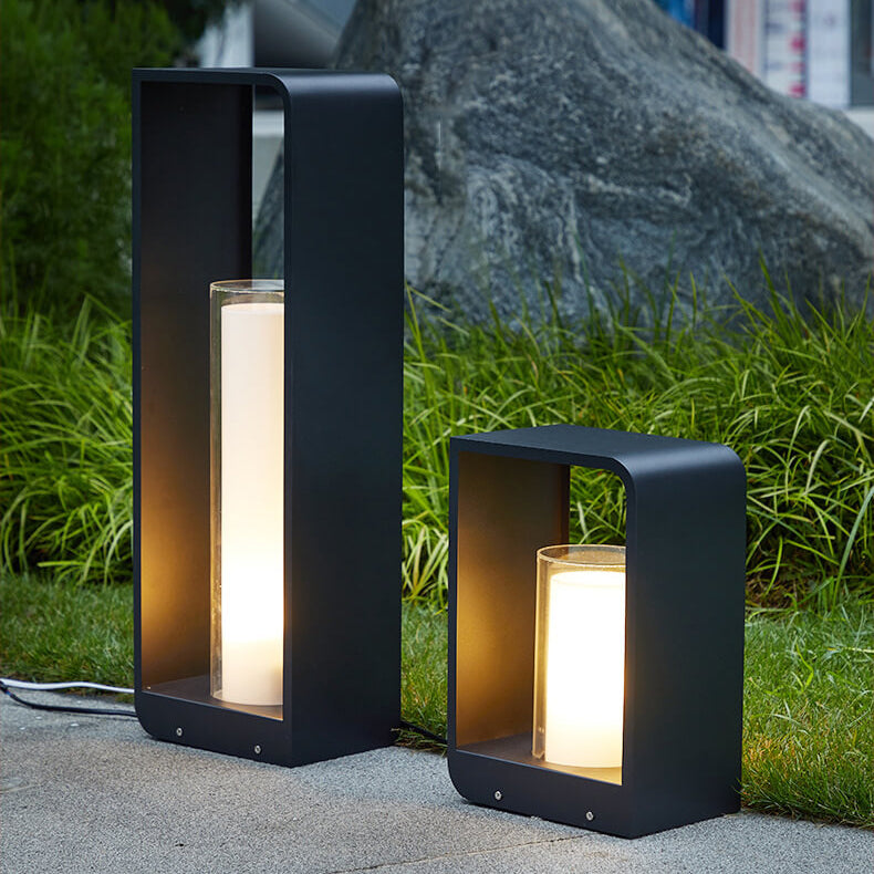 Nowoczesna zewnętrzna kwadratowa lampa LED — współczesny design, proste linie