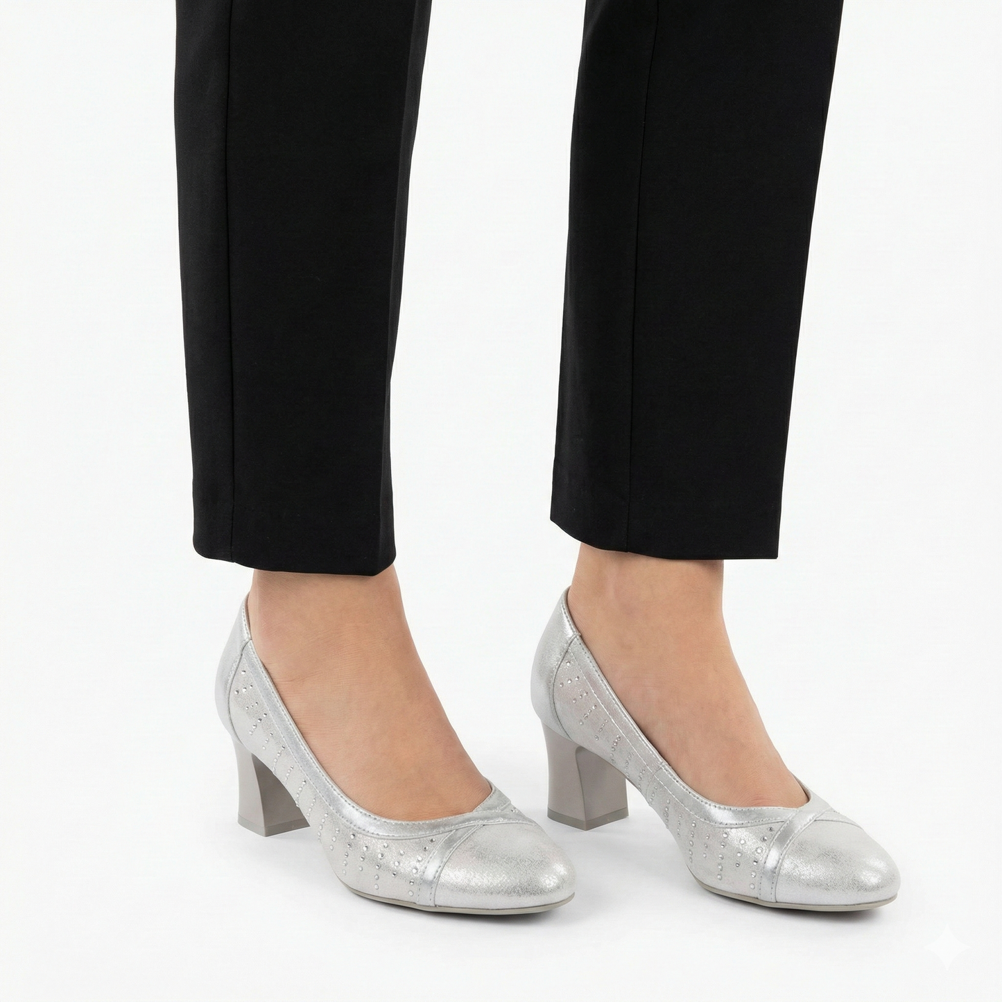 StrideLux | Unleash Lightweight Warmth That Powers Every Step | ribuella