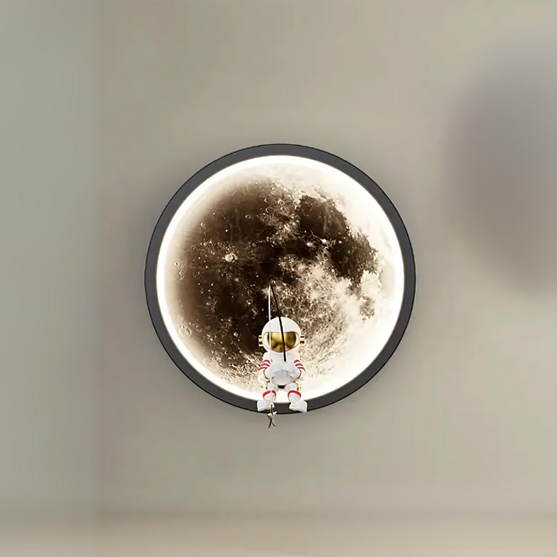Applique murale LED Lunara en forme d’astronaute, douce lueur lunaire