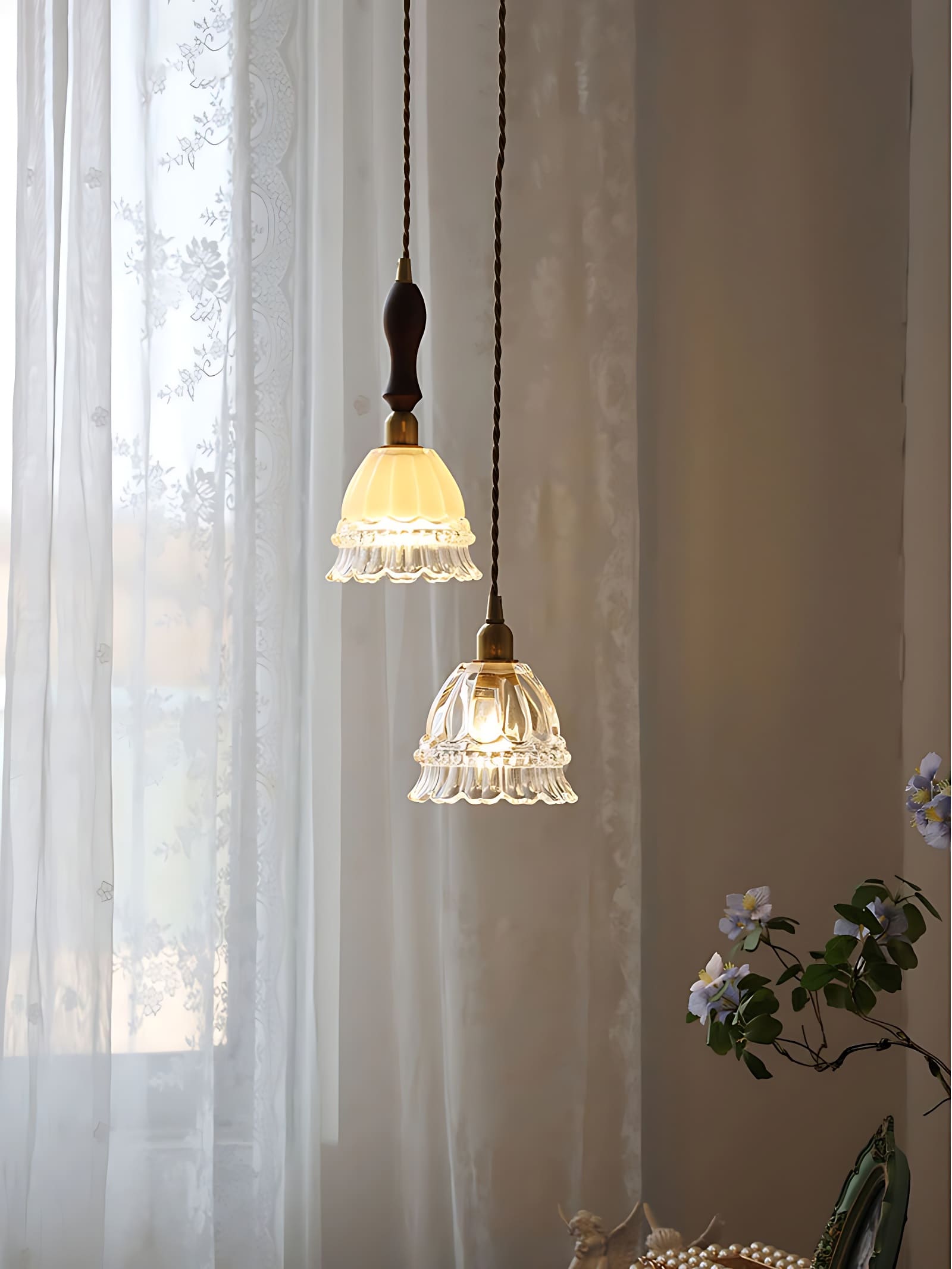 Glass Jellyfish Pendant Light M38, French Pastoral, Compact