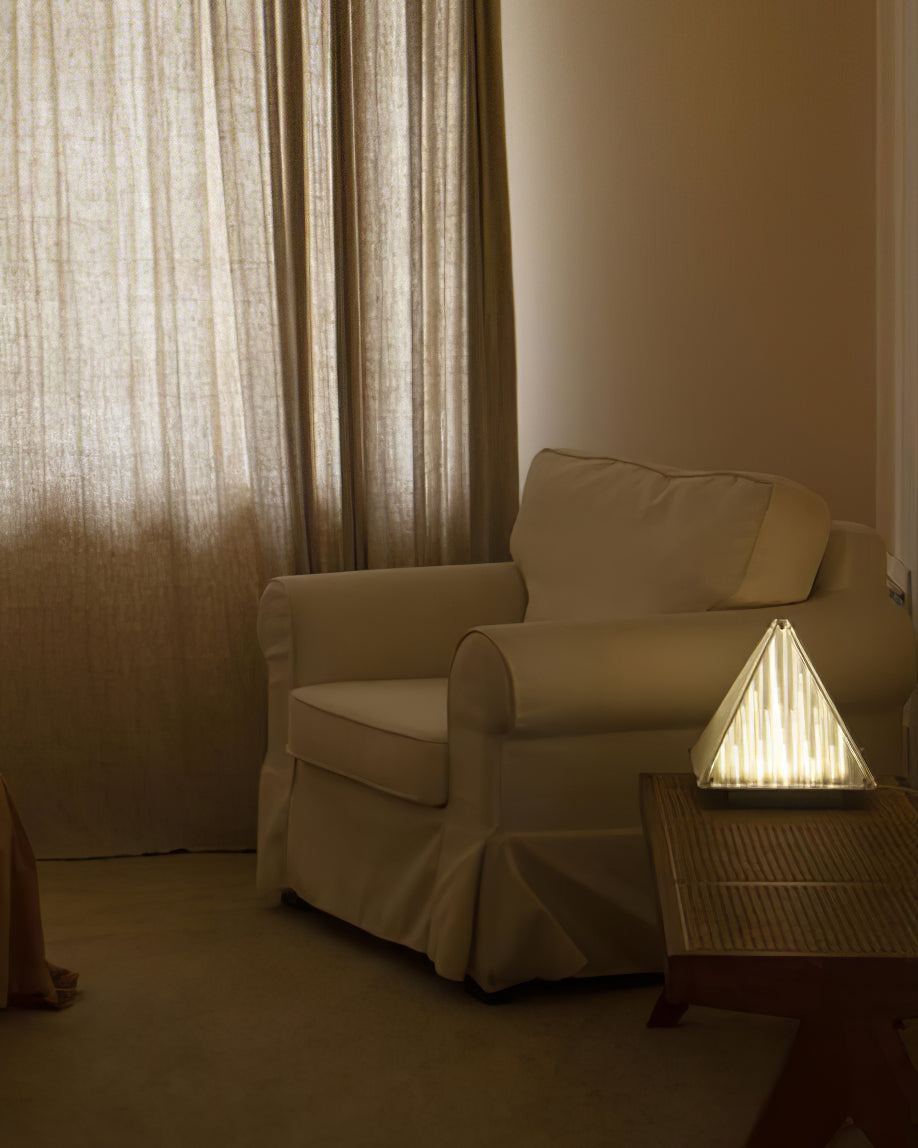 Fragment Table Lamp Modern Triangle Geometry Integrated Led Lighting