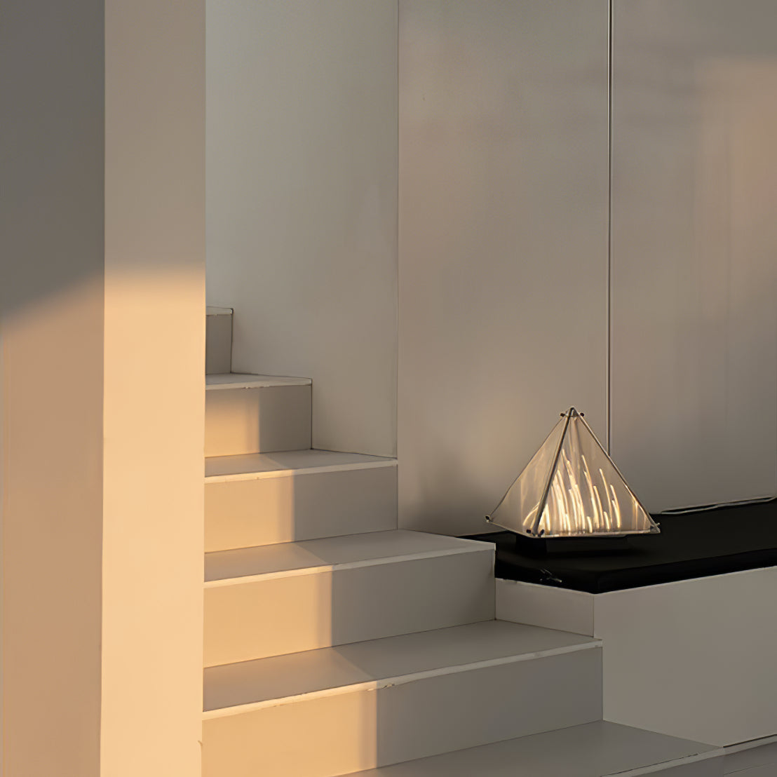 Fragment Table Lamp Modern Triangle Geometry Integrated Led Lighting
