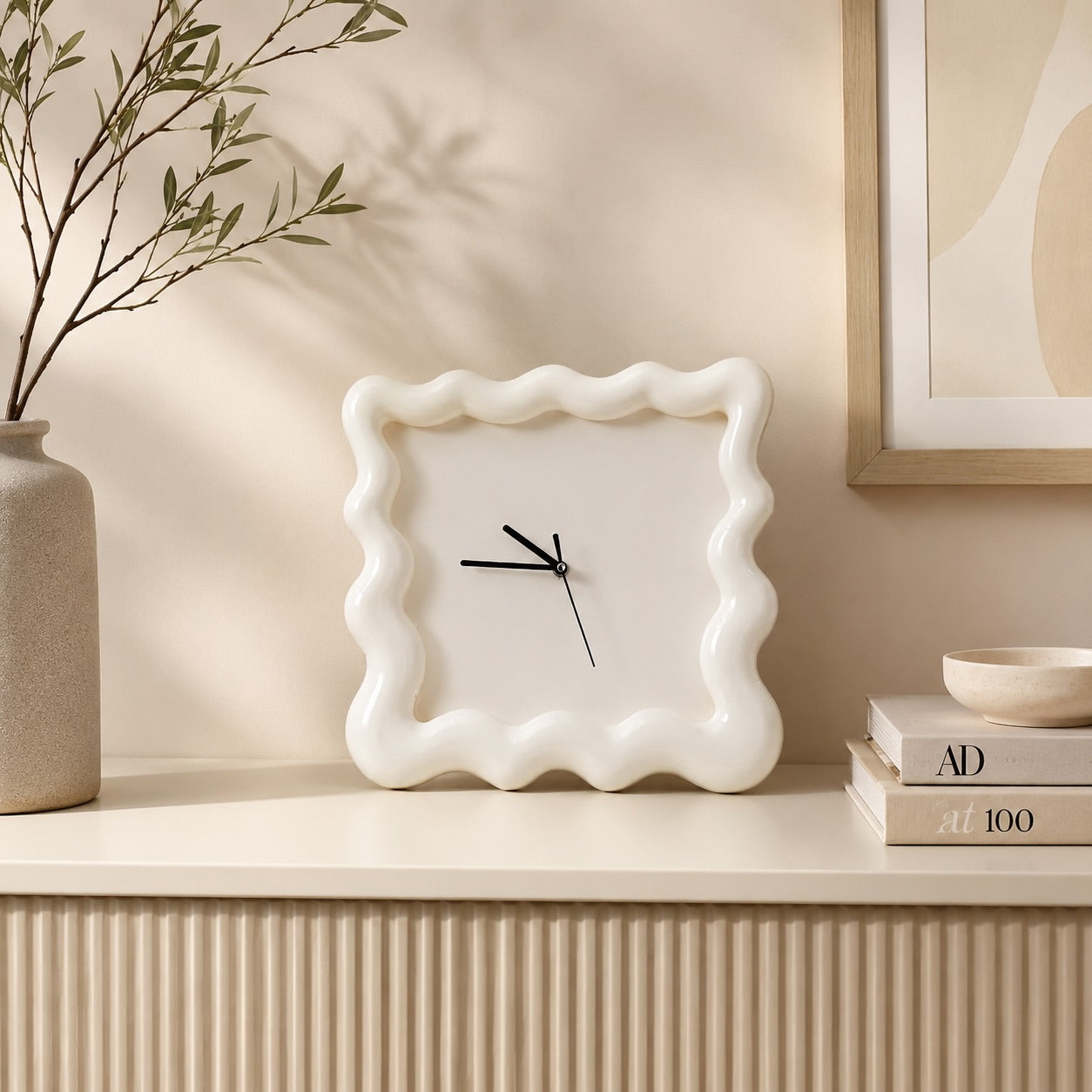 Modern Wall Clock Round Design Wall Mounted ABS Plastic Silent Movement 30cm | ribuella