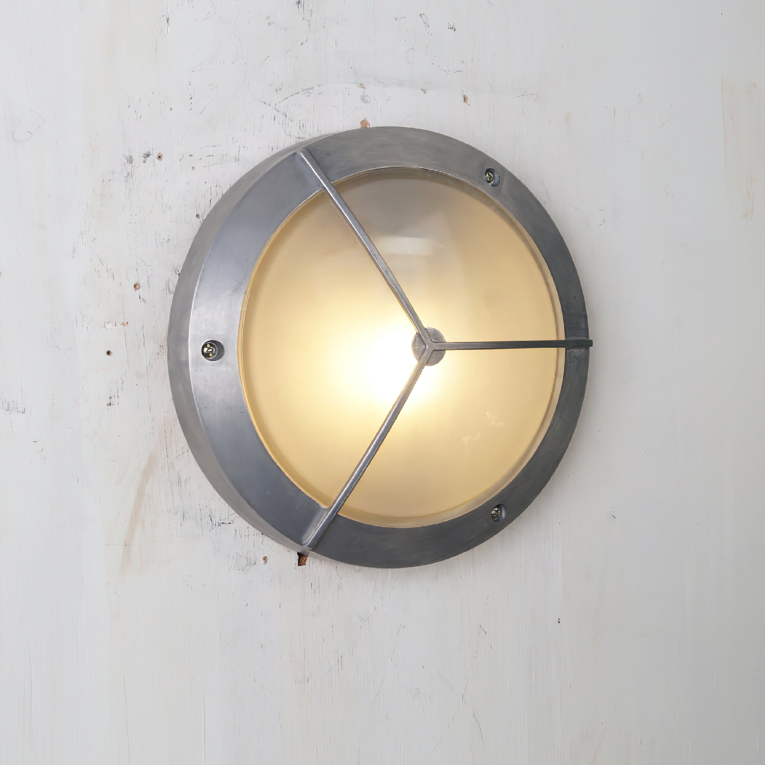 Garden Trading Chatham Outdoor Sconce - Wall Mount Frosted Diffuser