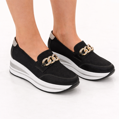 StrideLux | Unleash Lightweight Warmth That Powers Every Step | ribuella