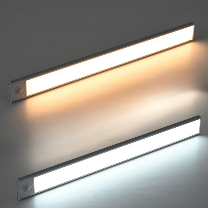 Barra luminosa LED wireless ricaricabile con attivazione tramite movimento