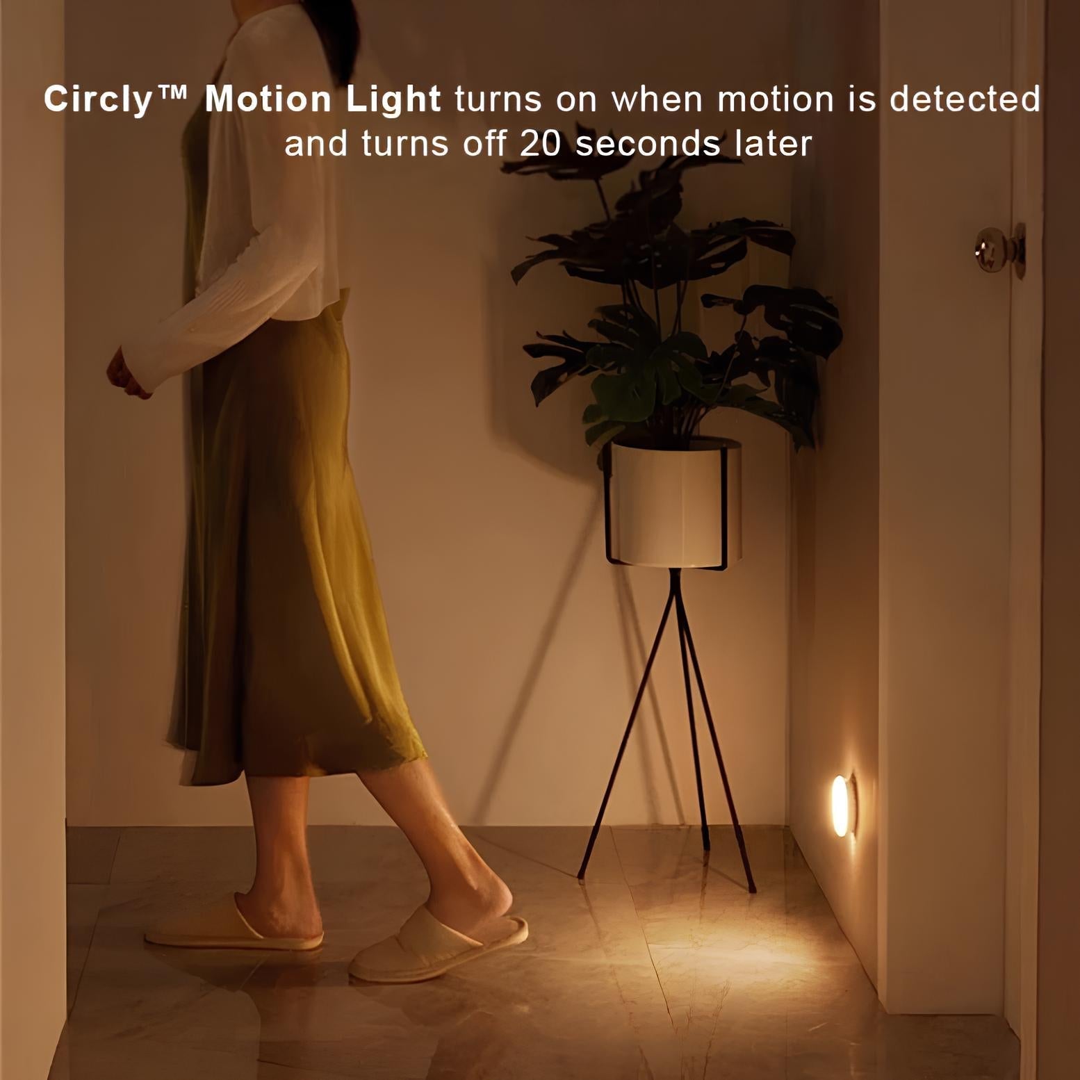 Luce con rilevamento automatico del movimento, design compatto e installazione rapida