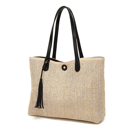 Tote Bag for the Beach with Leather Strap and Decorative Tassel | ribuella