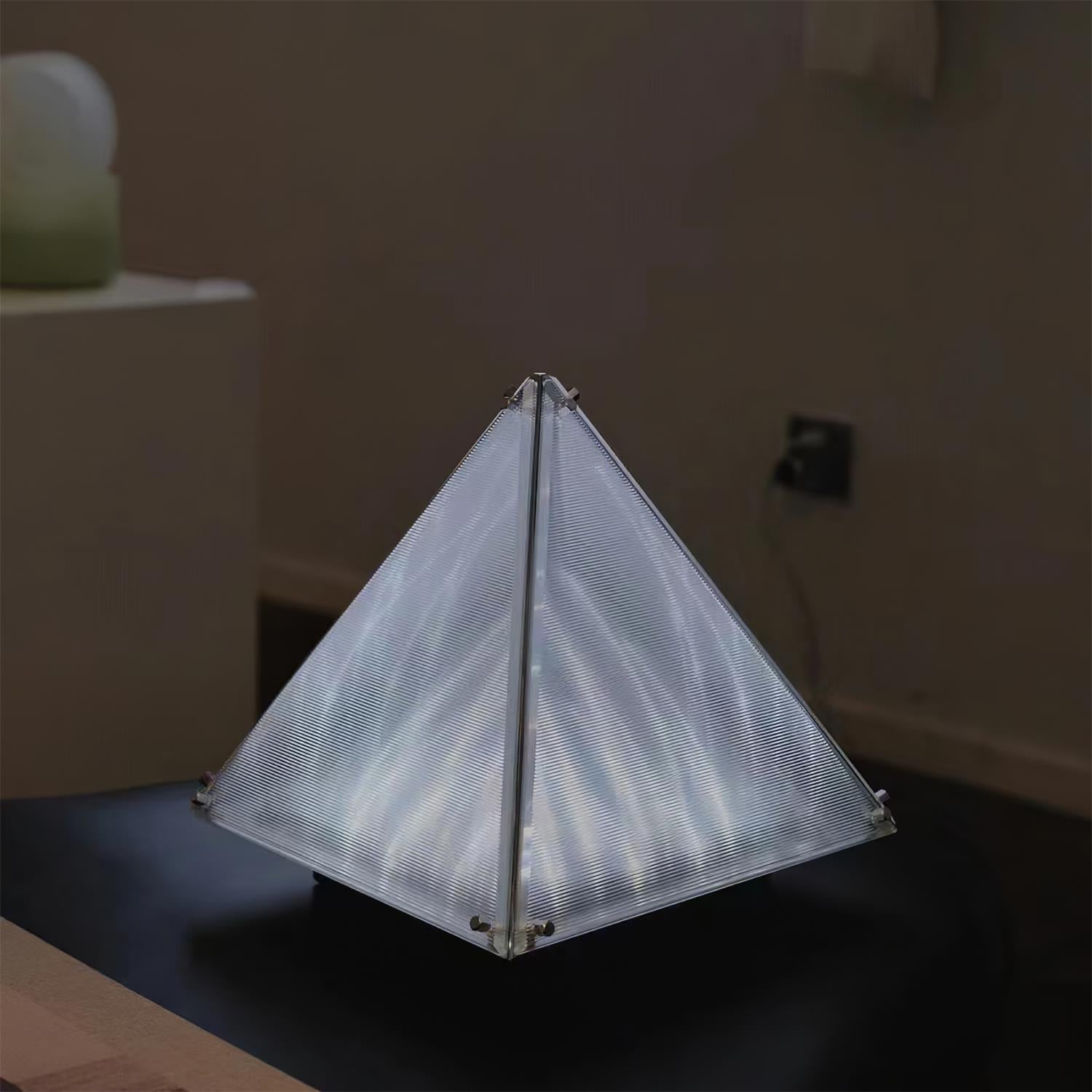 Fragment Table Lamp Modern Triangle Geometry Integrated Led Lighting