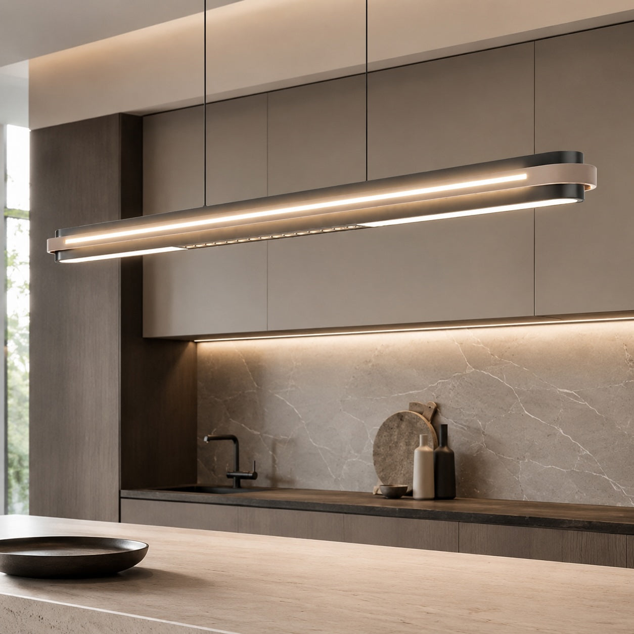 Moderne lineare Pendelleuchte, längenverstellbare Metall-LED-Leuchte für Esszimmer und Wohnbereich | ribuella