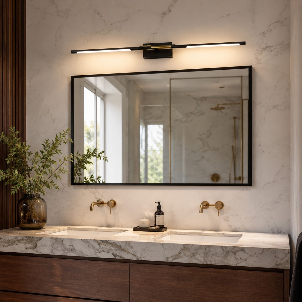 Barre lumineuse moderne pour meuble de salle de bains, fixation murale, structure noire en acrylique avec LED pour un éclairage doux | ribuella