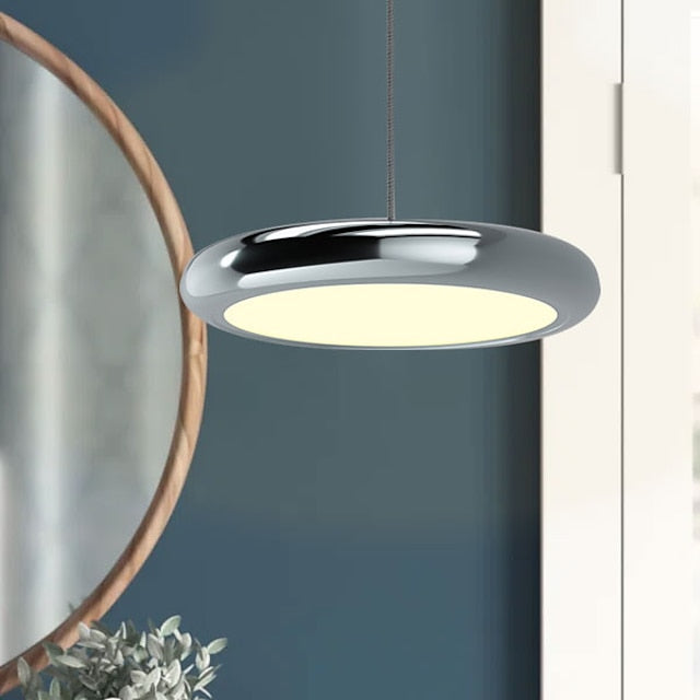 Aria minimalistisk pendel, rød, sort og sølvfarvet metalarmatur