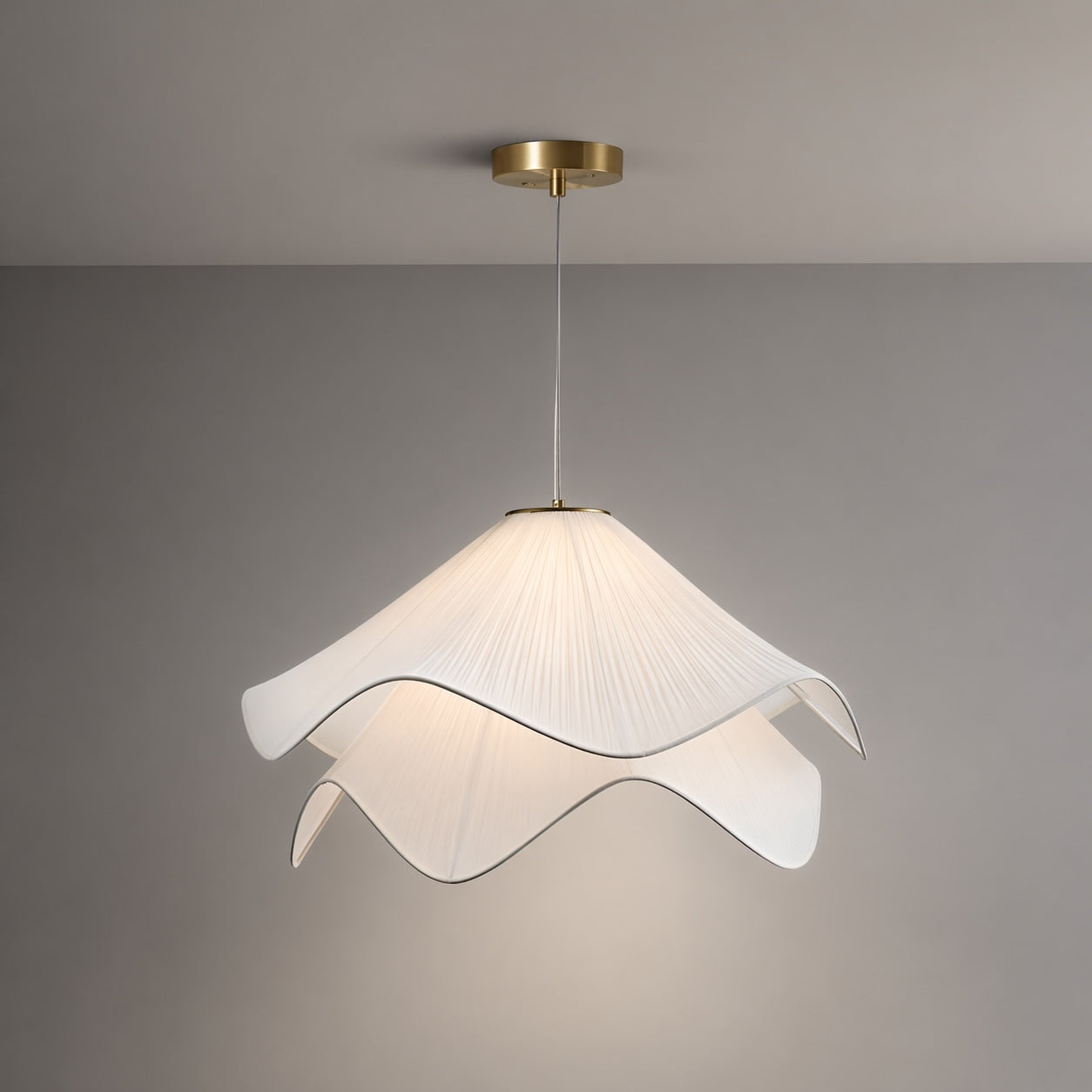 Moderne Pendelleuchte im Japandi-Stil mit Stoffschirm | ribuella