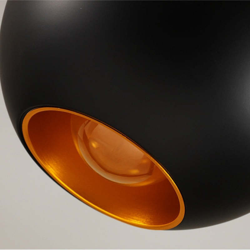 LumaNova svartvit LED-pendellampa med elegant silhuett