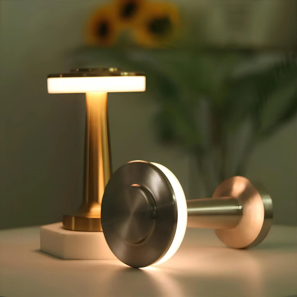 Dimbar retro-bordlampe med elegant, trådløs og bærbar design