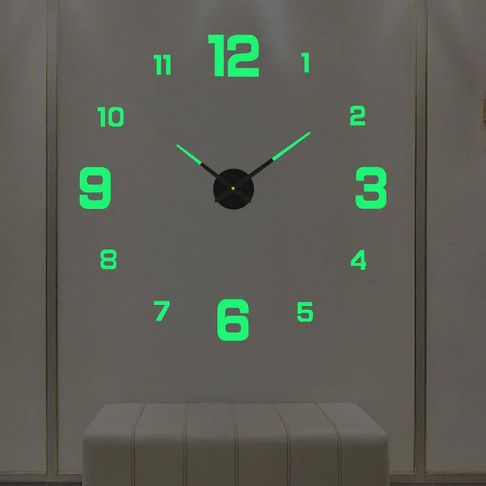 Ceas de perete rotund cu mecanism silențios și cadran elegant, minimalist