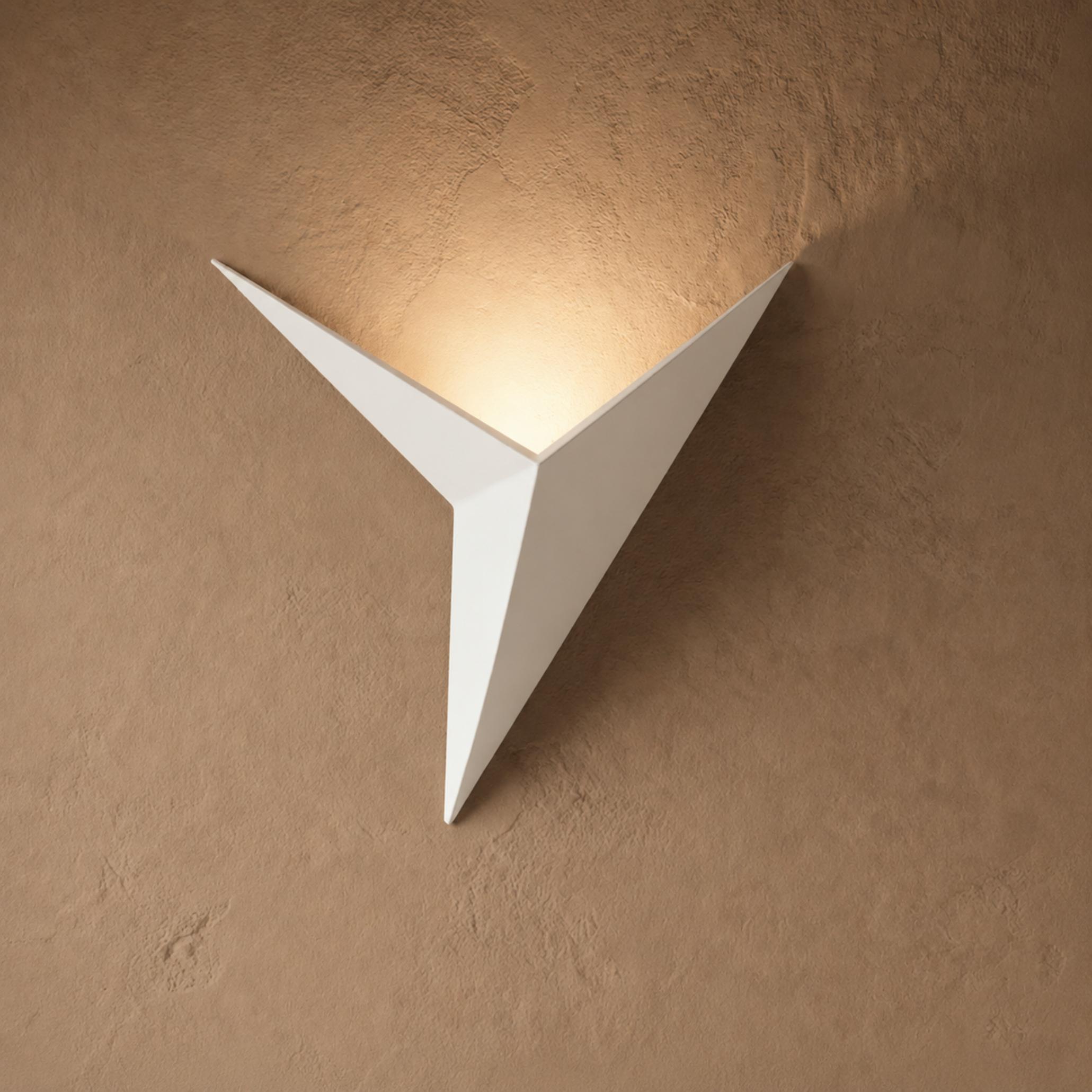 Modern Minimalist Wall Sconce Lighting Wall Mounted Metal Fixture with Integrated LED Dual Color Modes | ribuella