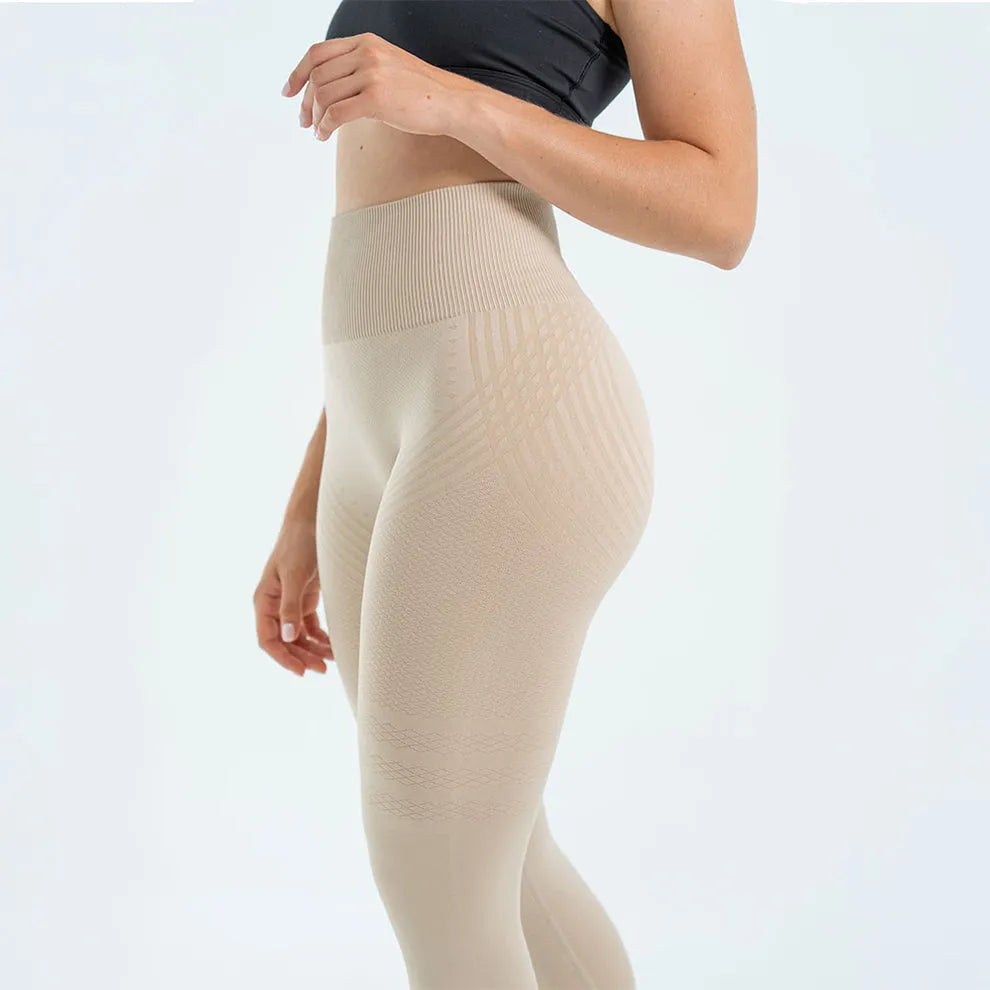 SilhouFlex | פסלו את הקימורים שלכן לאורך כל היום, בלי החלקה או לחץ | ribuella