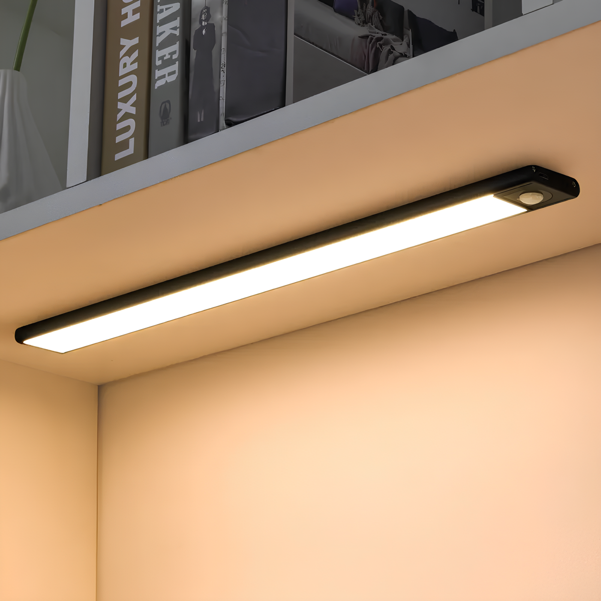 Barra luminosa LED wireless ricaricabile con attivazione tramite movimento