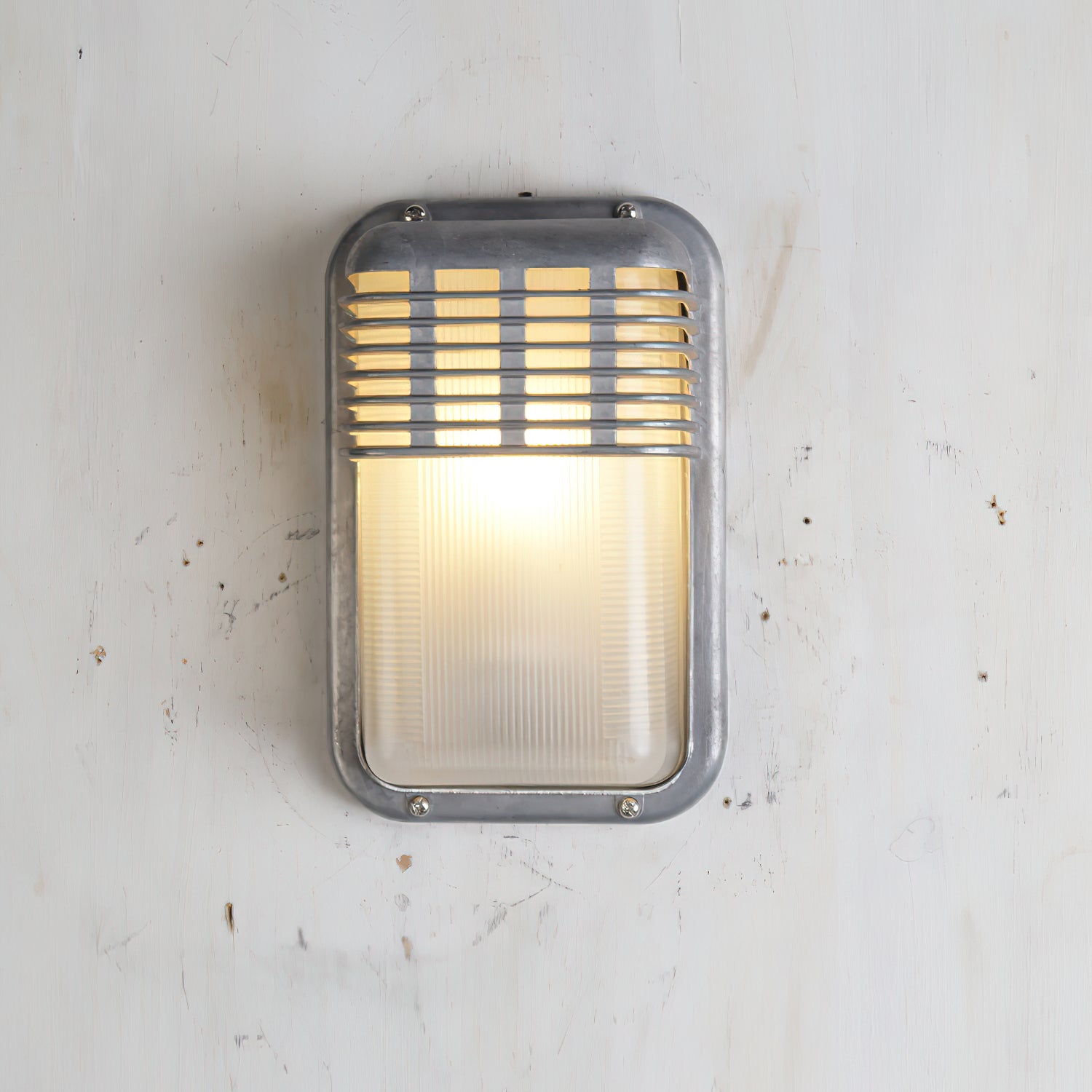Garden Trading Chatham Outdoor Sconce - Wall Mount Frosted Diffuser