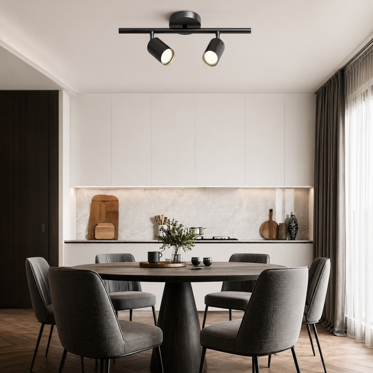 Moderne höhenverstellbare Deckenleuchte zur Aufbaumontage aus Metall mit individuell einstellbaren Spotlights | ribuella