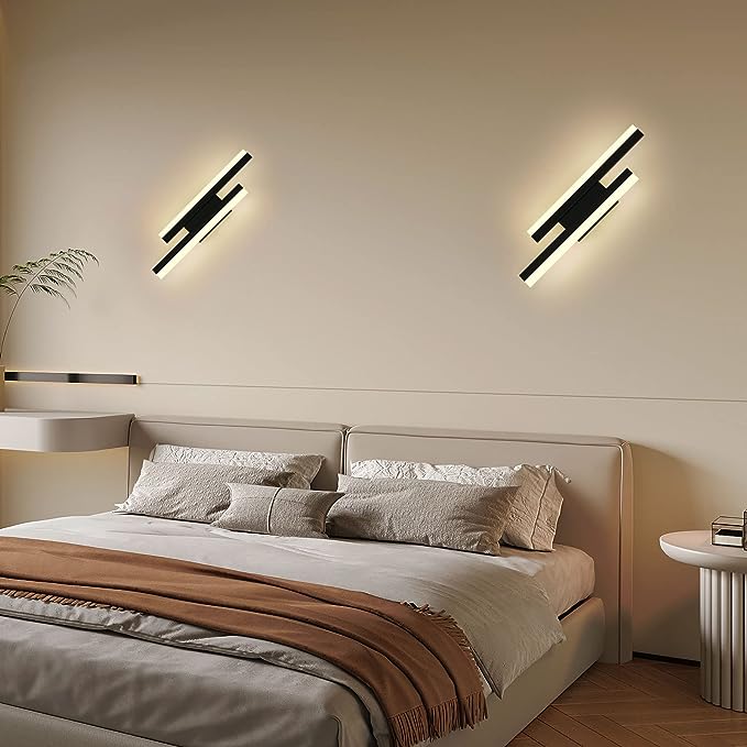 Modern csíkos mintájú LED fali lámpa – energiatakarékos világítás