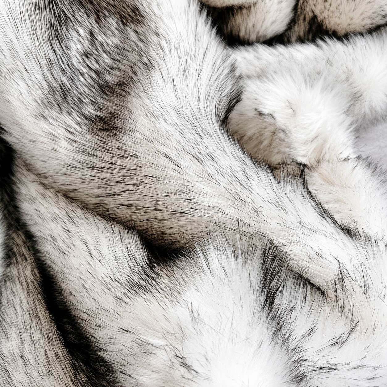 Luxury Faux Fur Throw Blanket Soft Plush Cover for Sofa Car Thickened Warm Winter Use | ribuella