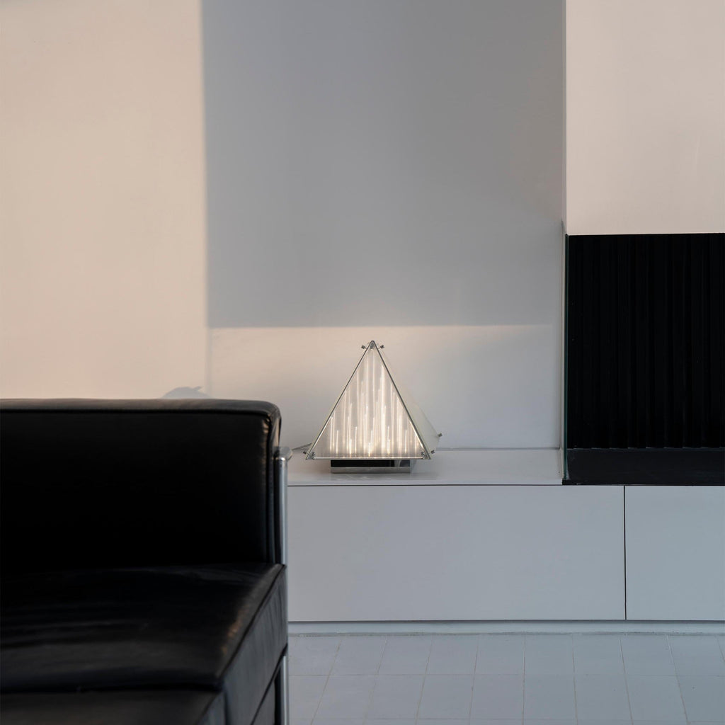 Fragment Table Lamp Modern Triangle Geometry Integrated Led Lighting