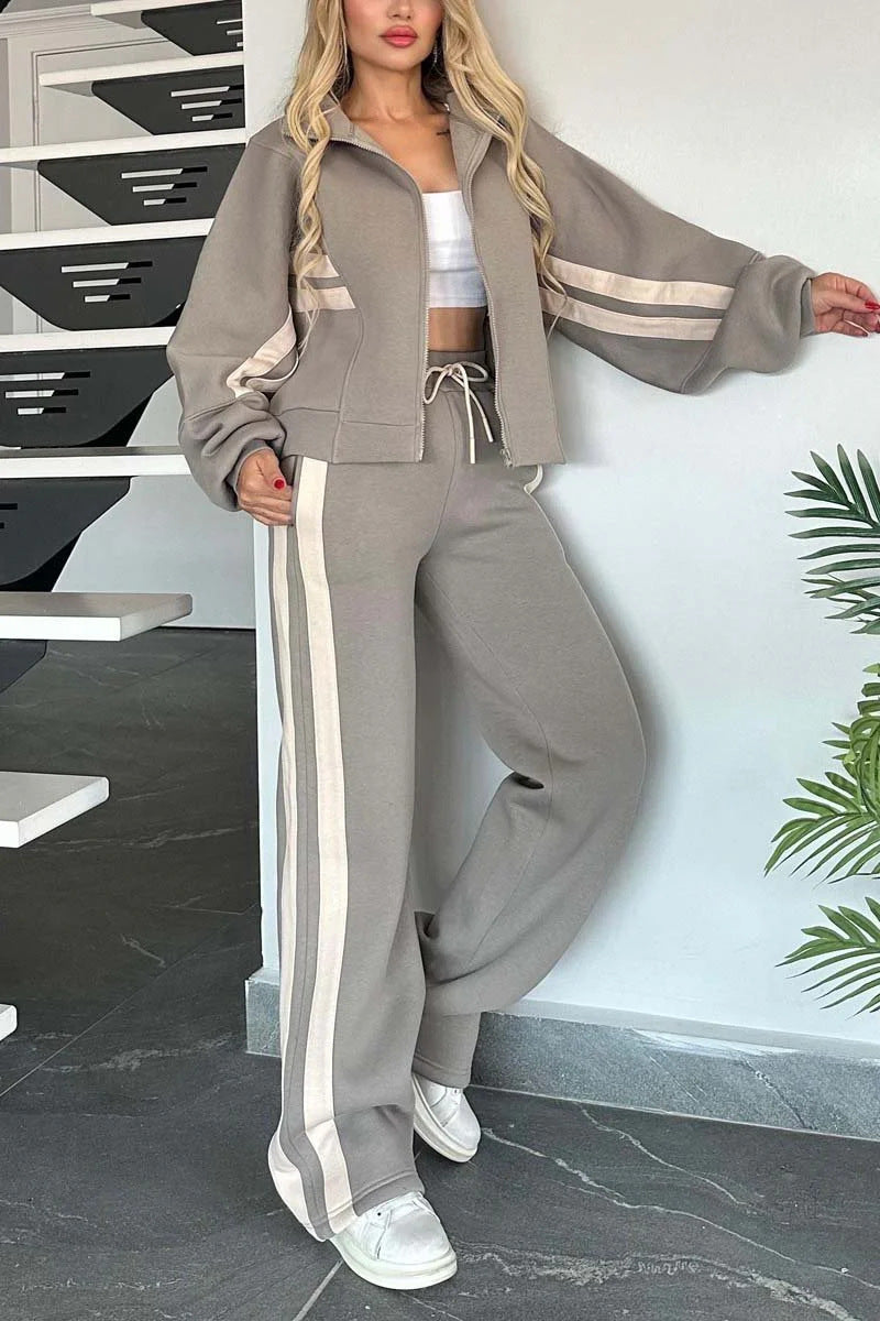 Ensemble Lounge Casual Luxe