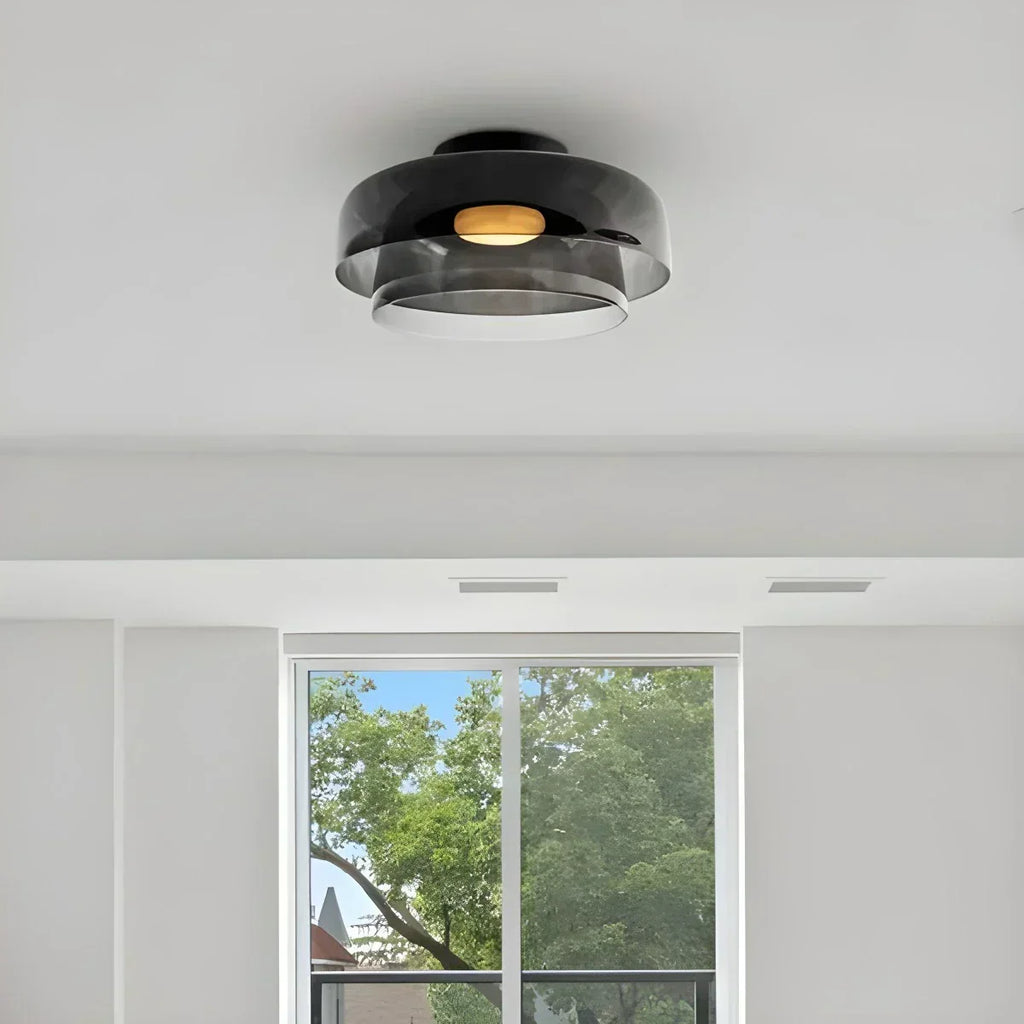 Taklampe i farget glass til soverommet med beroligende, diffust lys