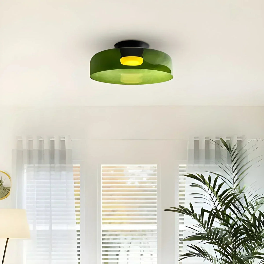 Taklampe i farget glass til soverommet med beroligende, diffust lys