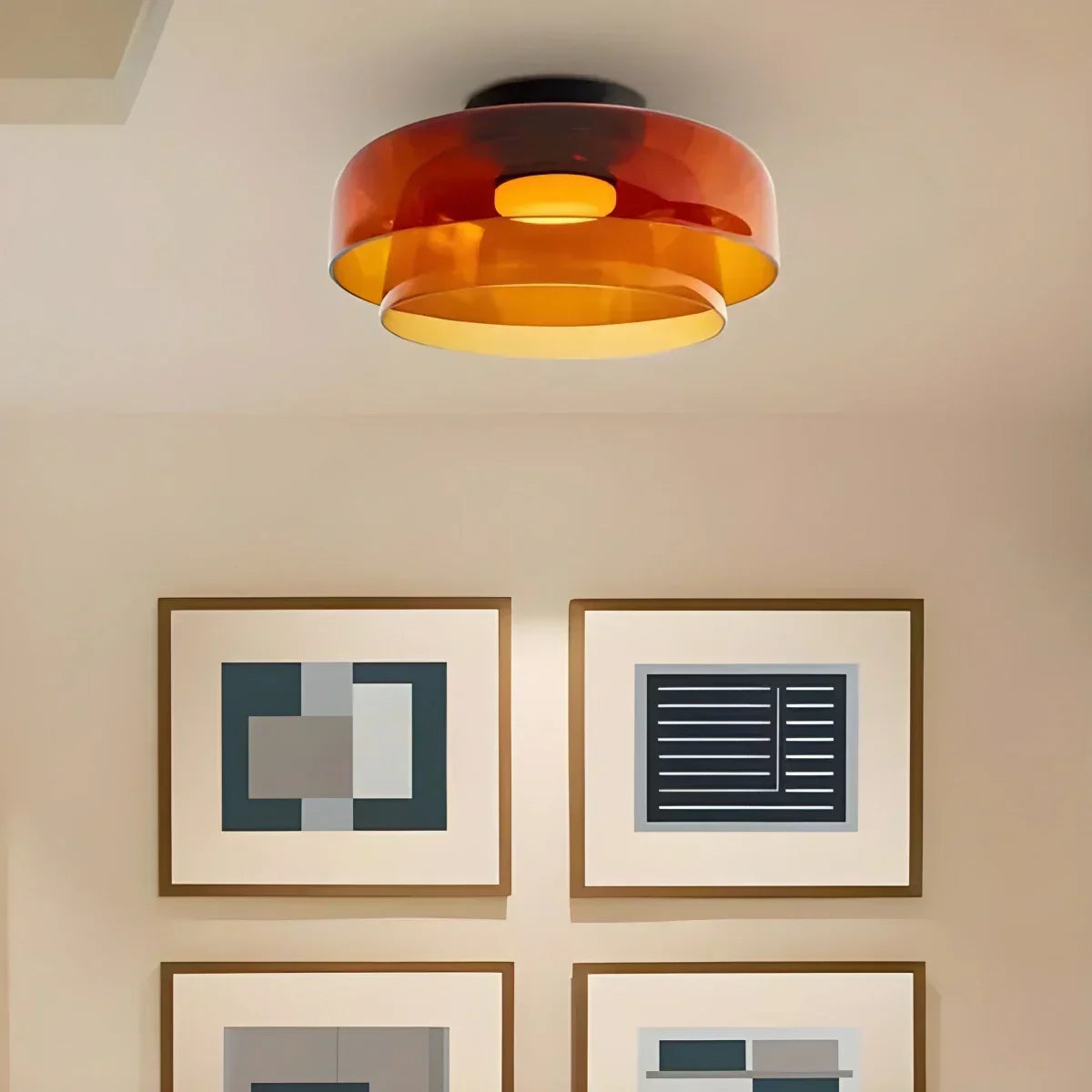 Taklampe i farget glass til soverommet med beroligende, diffust lys