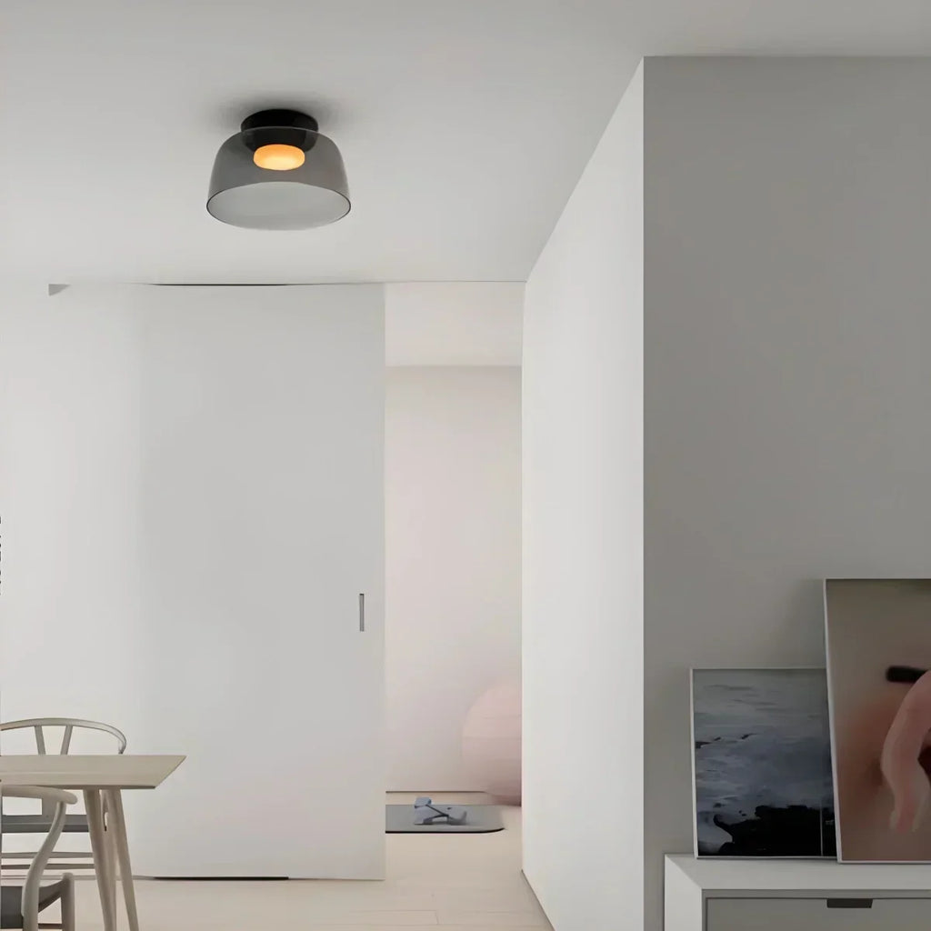 Taklampe i farget glass til soverommet med beroligende, diffust lys