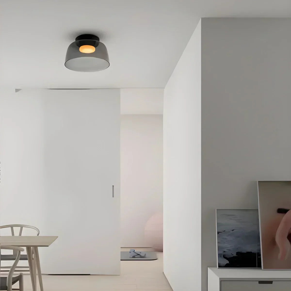 Taklampe i farget glass til soverommet med beroligende, diffust lys