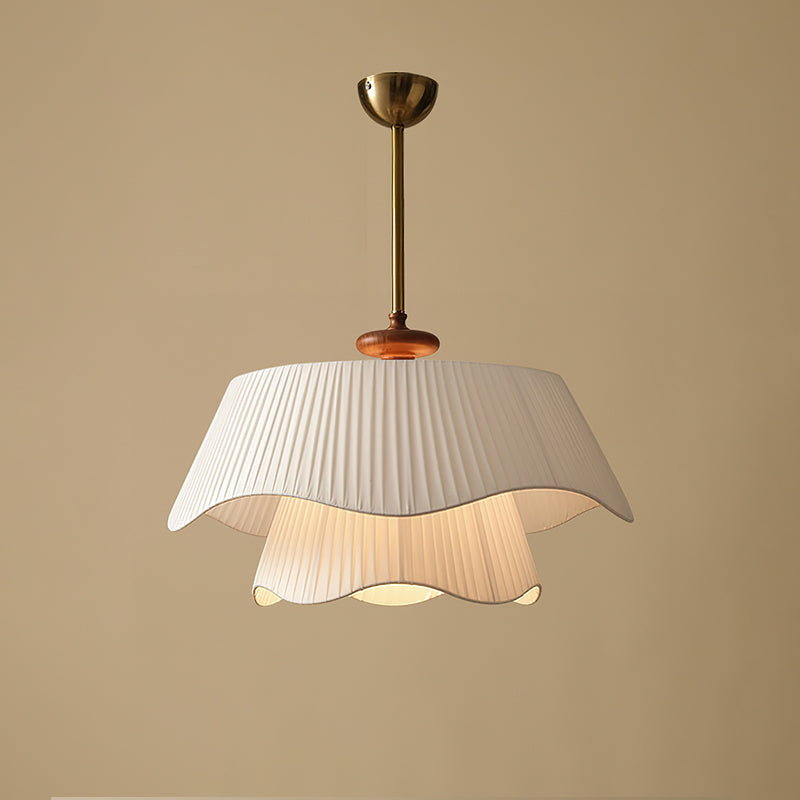 Lámpara colgante Vespara con detalles de metal, vidrio y madera