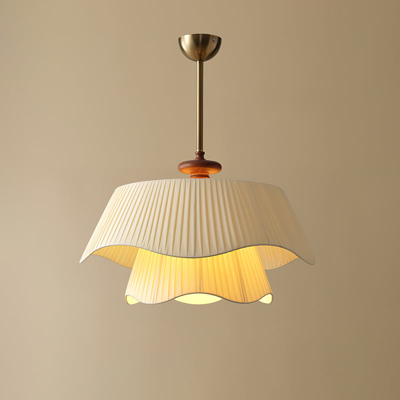 Lámpara colgante Vespara con detalles de metal, vidrio y madera
