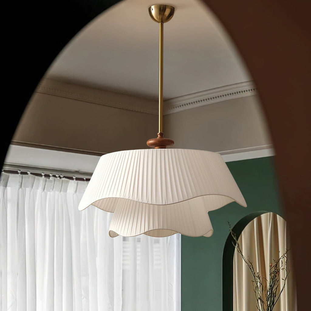 Lámpara colgante Vespara con detalles de metal, vidrio y madera