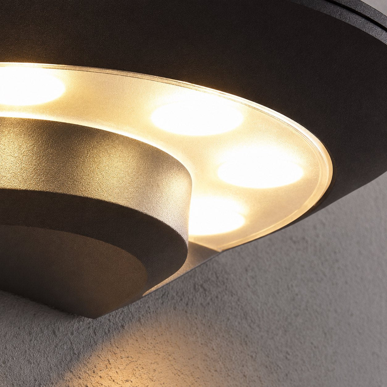Modern Outdoor Wall Light Waterproof Metal Acrylic Flying Saucer Design 3000K LED Illumination | ribuella