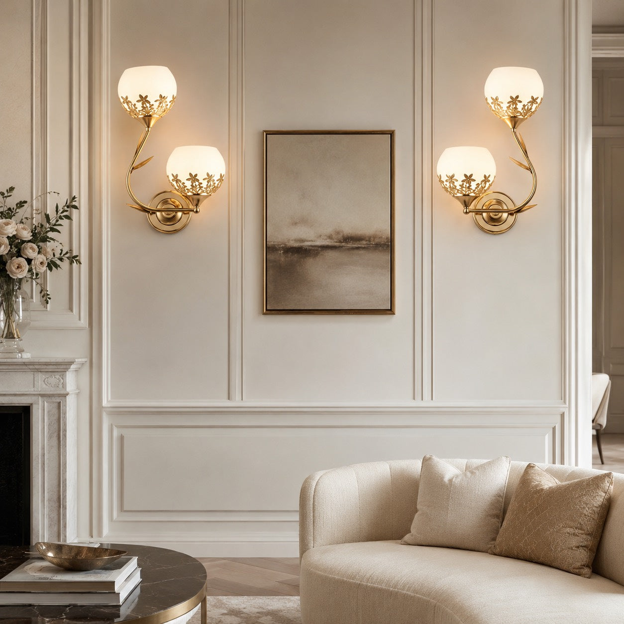 Moderne florale Wandleuchte mit zwei Lichtquellen, Wandmontage, aus Glas und Metall, LED-Leuchte für die Wohnraumbeleuchtung | ribuella