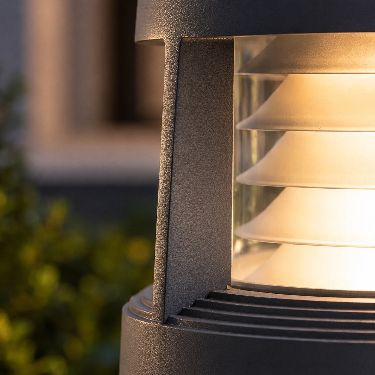 Modern Solar Garden Lights LED Bollard Light Ground Mounted Aluminum Waterproof 18W 3000K Warm White | ribuella