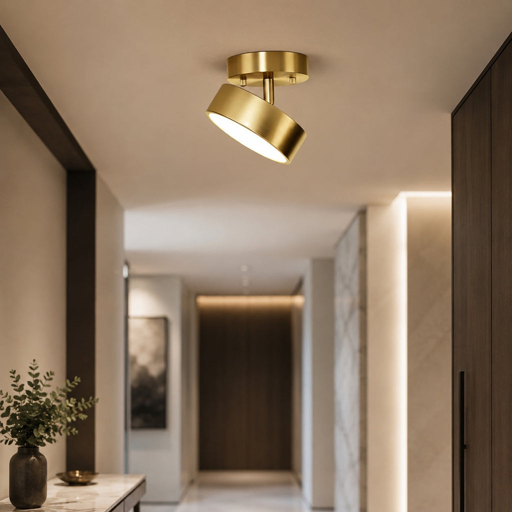 Nordisk LED-loftlampe med kobberfinish, tæt på loftet, og justerbare farvetemperaturindstillinger | ribuella