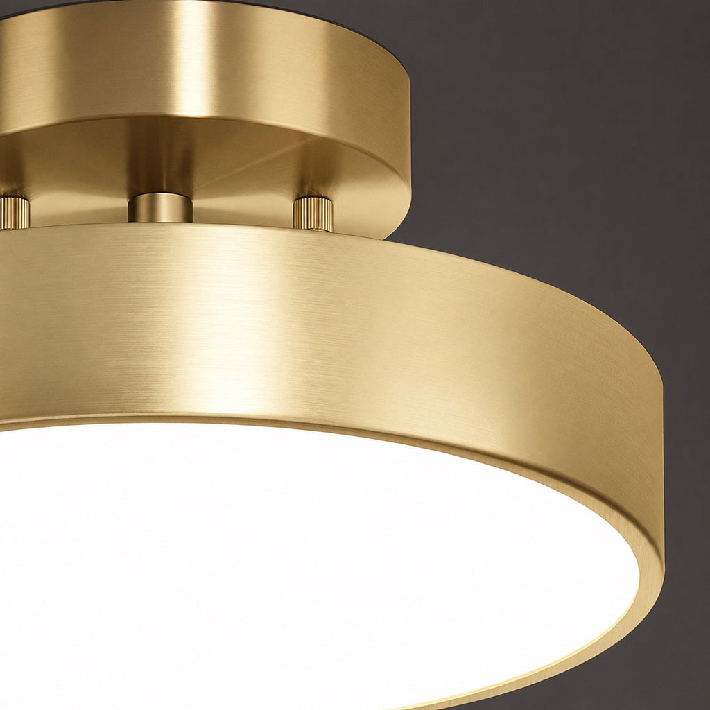 Nordisk LED-loftlampe med kobberfinish, tæt på loftet, og justerbare farvetemperaturindstillinger | ribuella