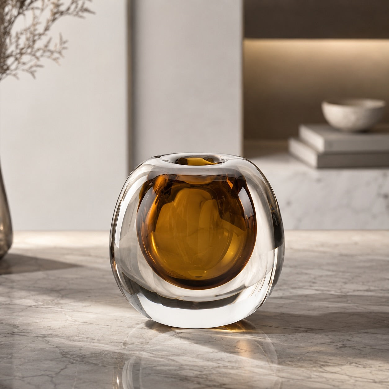 Contemporary Decorative Vase Handcrafted Glass 14.5cm Unique Refraction Design for Floral Arrangements | ribuella