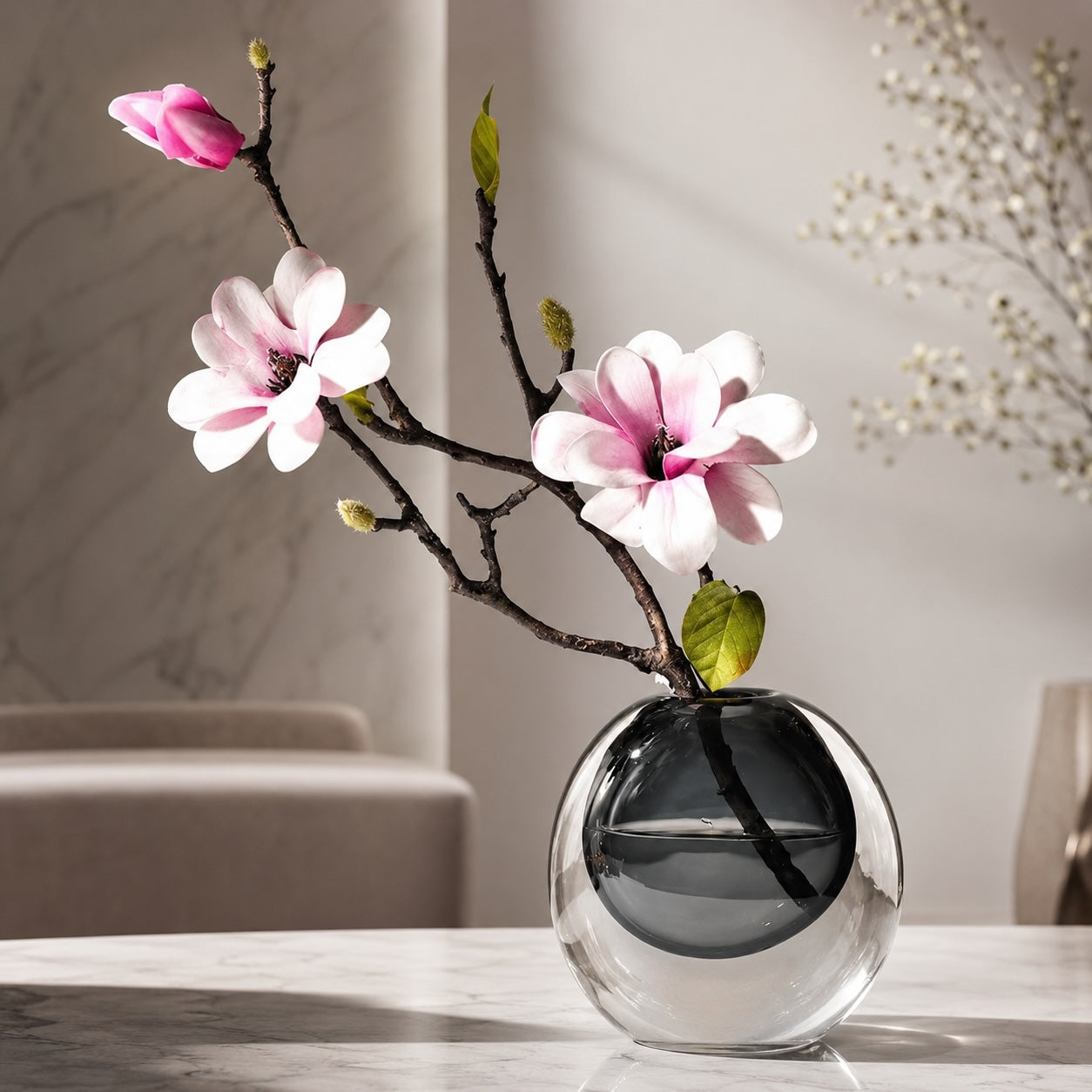 Contemporary Decorative Vase Handcrafted Glass 14.5cm Unique Refraction Design for Floral Arrangements | ribuella