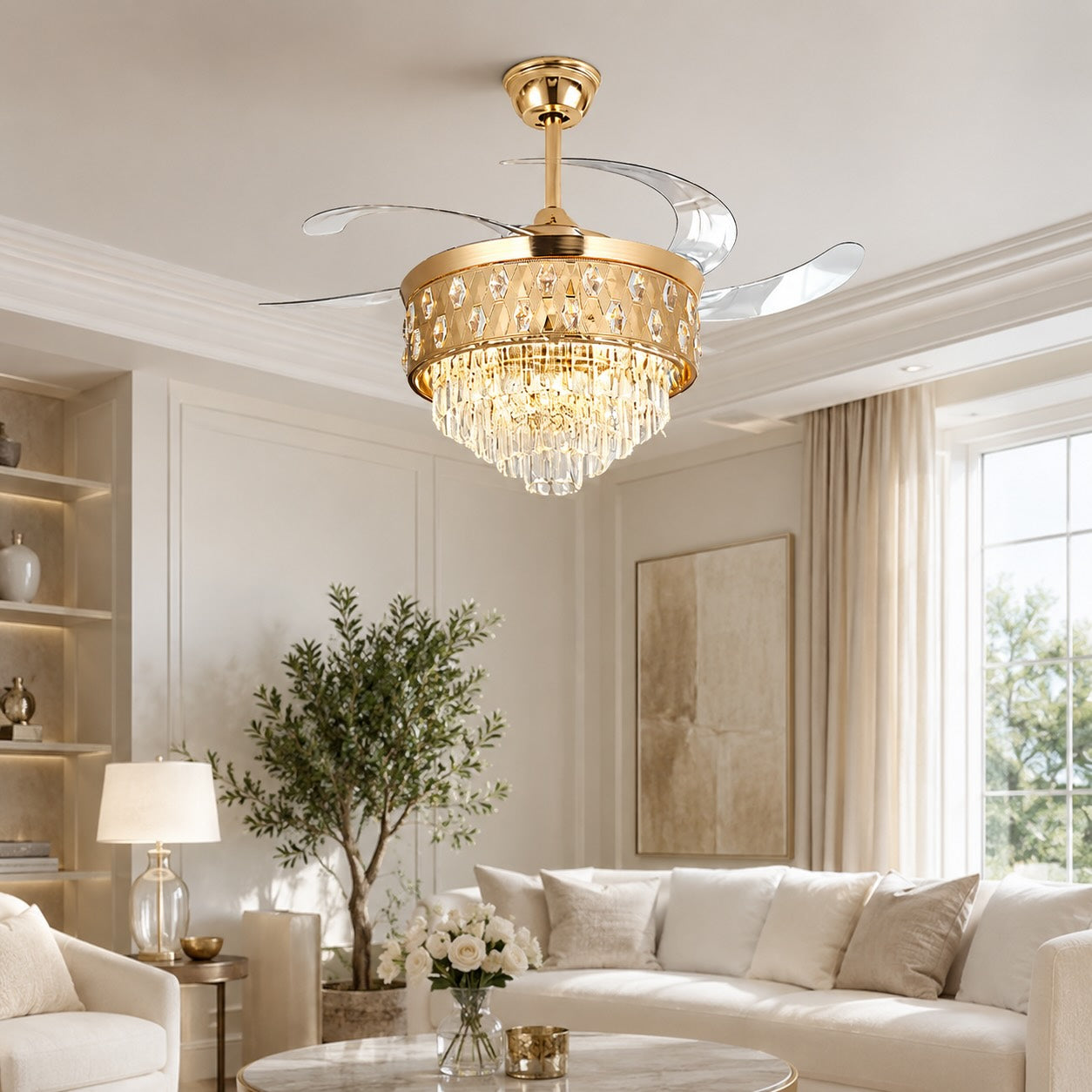 Moderní stropní ventilátor se světly, přisazený, se zlatým železným tělem, stmívatelným LED osvětlením, křišťálovým stínidlem a výkonem 48W | ribuella