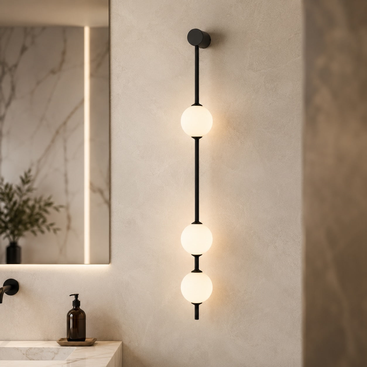 Applique murale moderne réglable en verre avec éclairage LED à trois lumières pour la décoration intérieure | ribuella