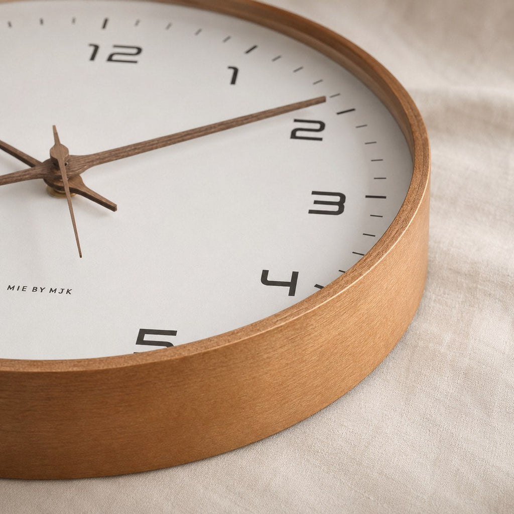 Moderne Wanduhr zur Wandmontage, leises Quarzwerk, einfache Installation | ribuella